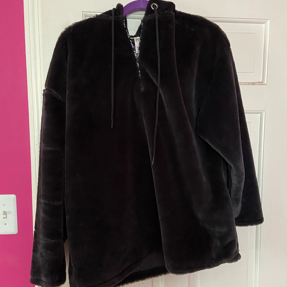 BLACK VICTORIA SECRET FAUX FUR HALF ZIP PULLOVER